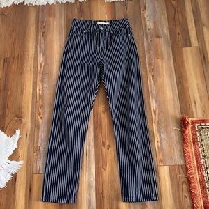 Barely worn Size 25 Wedgie straight Levi Striped Jeans